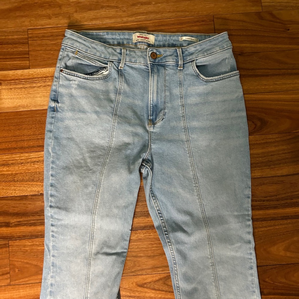 Wrangler Seamed Bootcut Jeans Light Wash High Rise Denim 12 western 112325080 - Picture 2 of 12